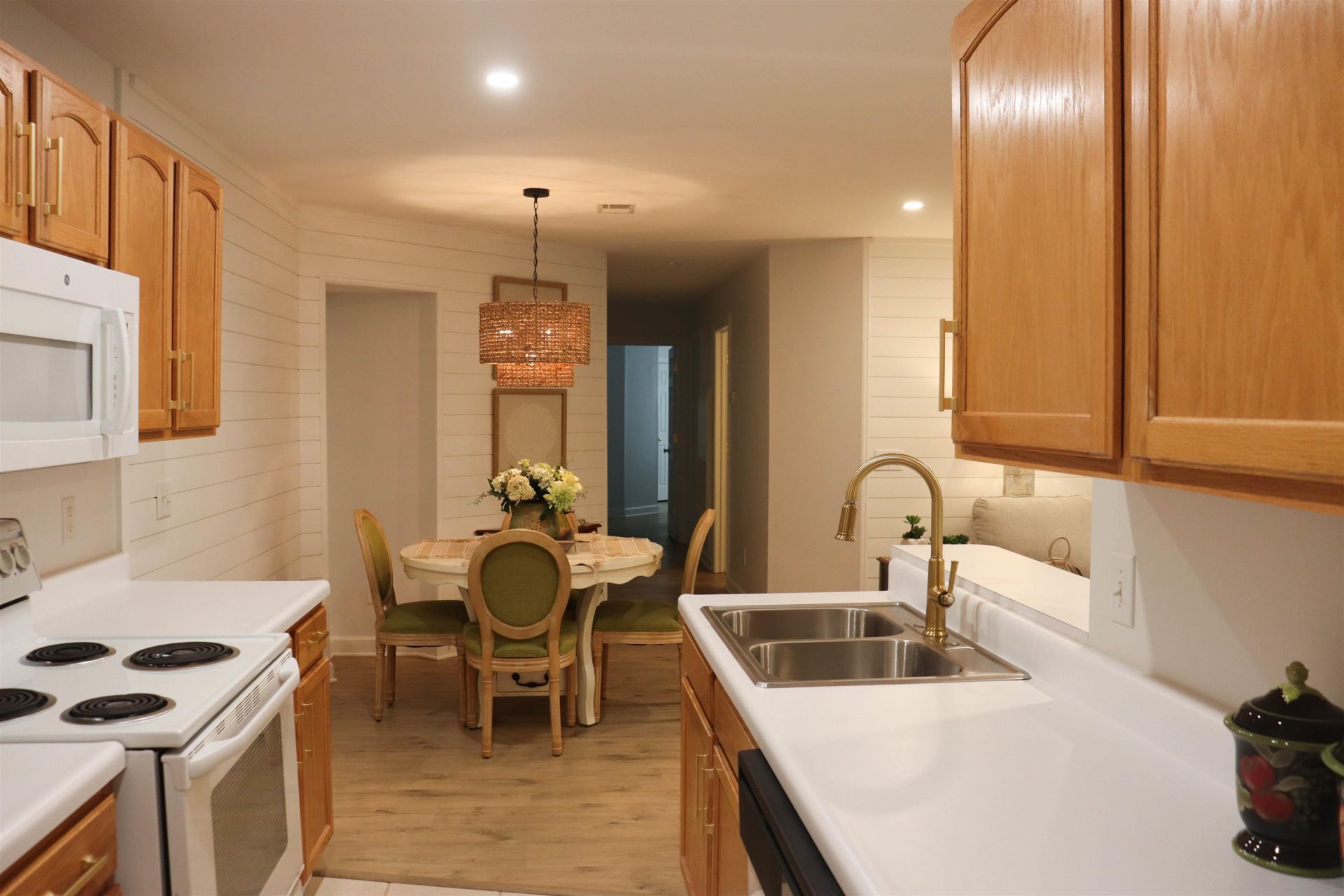 4384 Daphine Ln. Photo 10