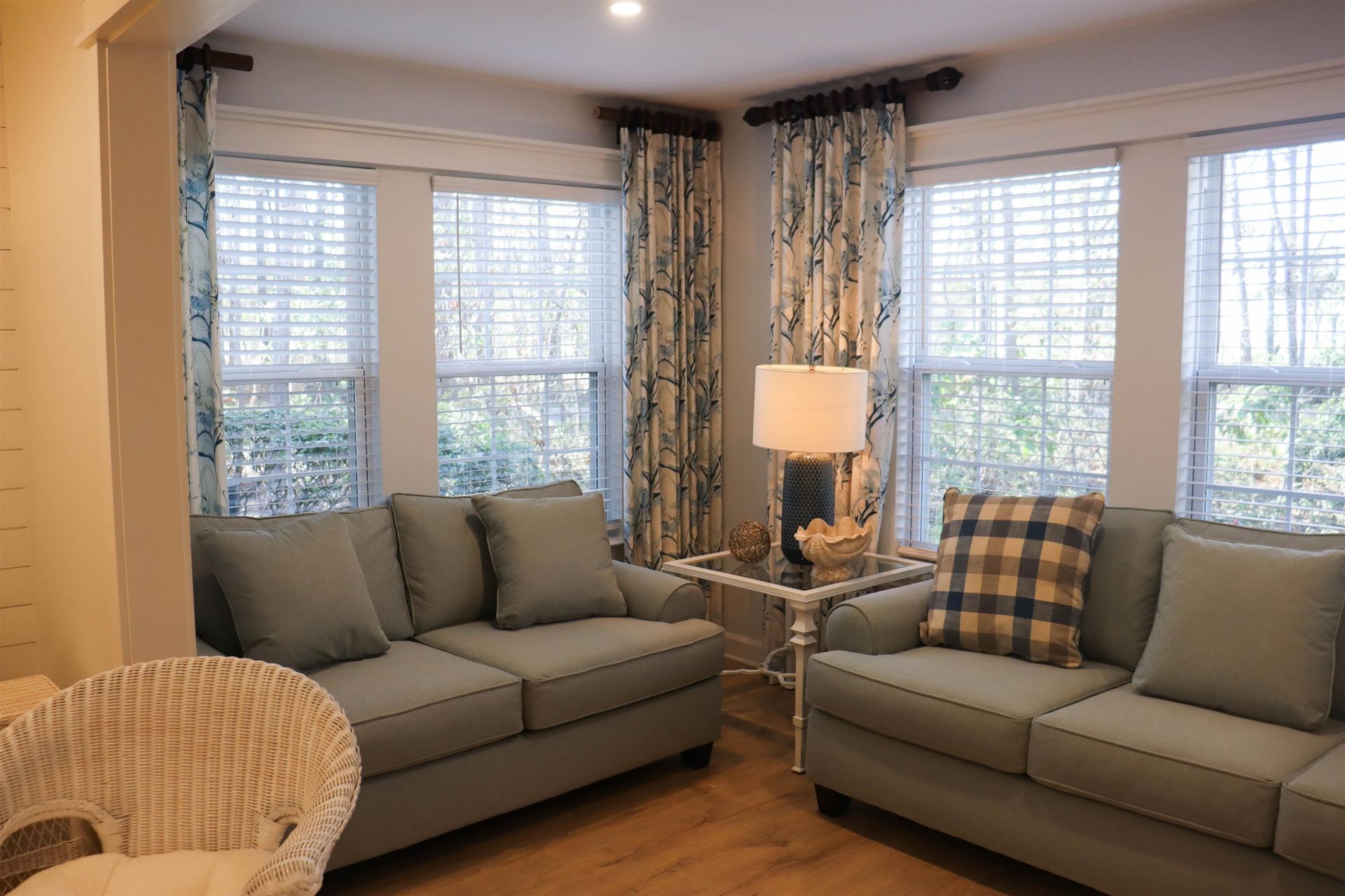 4384 Daphine Ln. Photo 6