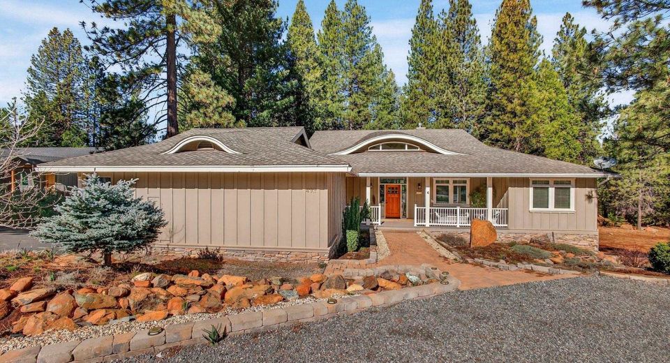 492 Bailey Creek Drive, Lake Almanor, CA 96137 Photo