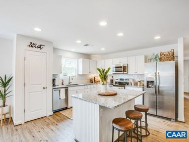 157 LOOKOVER TER, STUARTS DRAFT, VA 24477