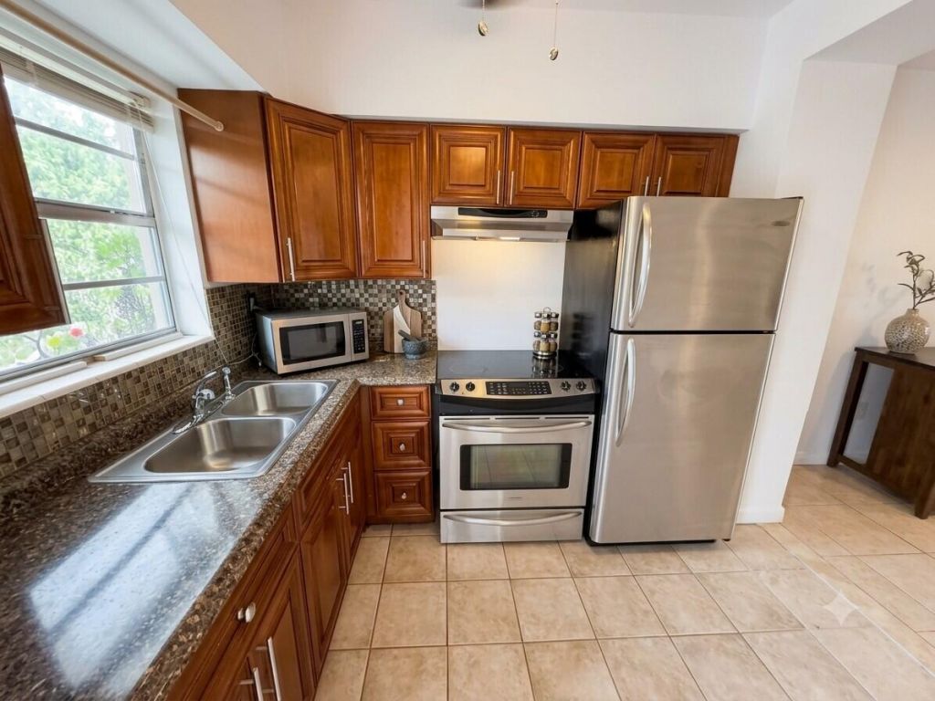6560 Winfield Boulevard, Unit 102, Margate, FL 33063 Photo