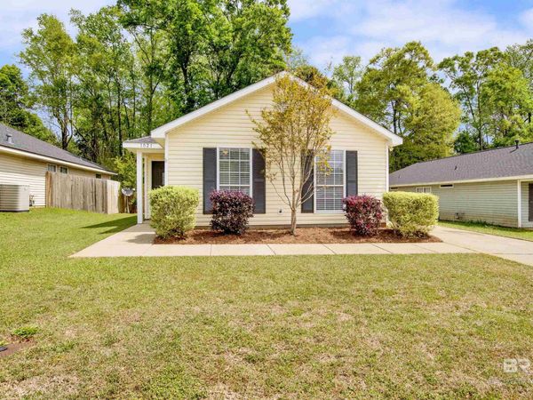 1021 E Hamilton Bridges Drive, Mobile, AL 36695