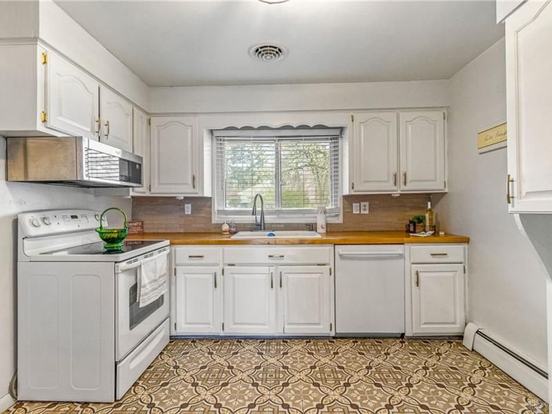 317 Wolf Avenue, Englewood, OH 45322 Photo 6