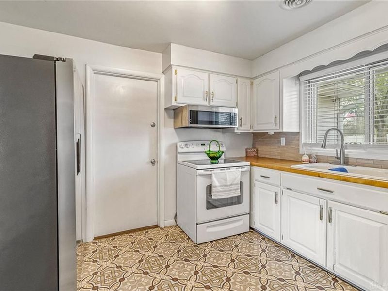 317 Wolf Avenue, Englewood, OH 45322 Photo 7