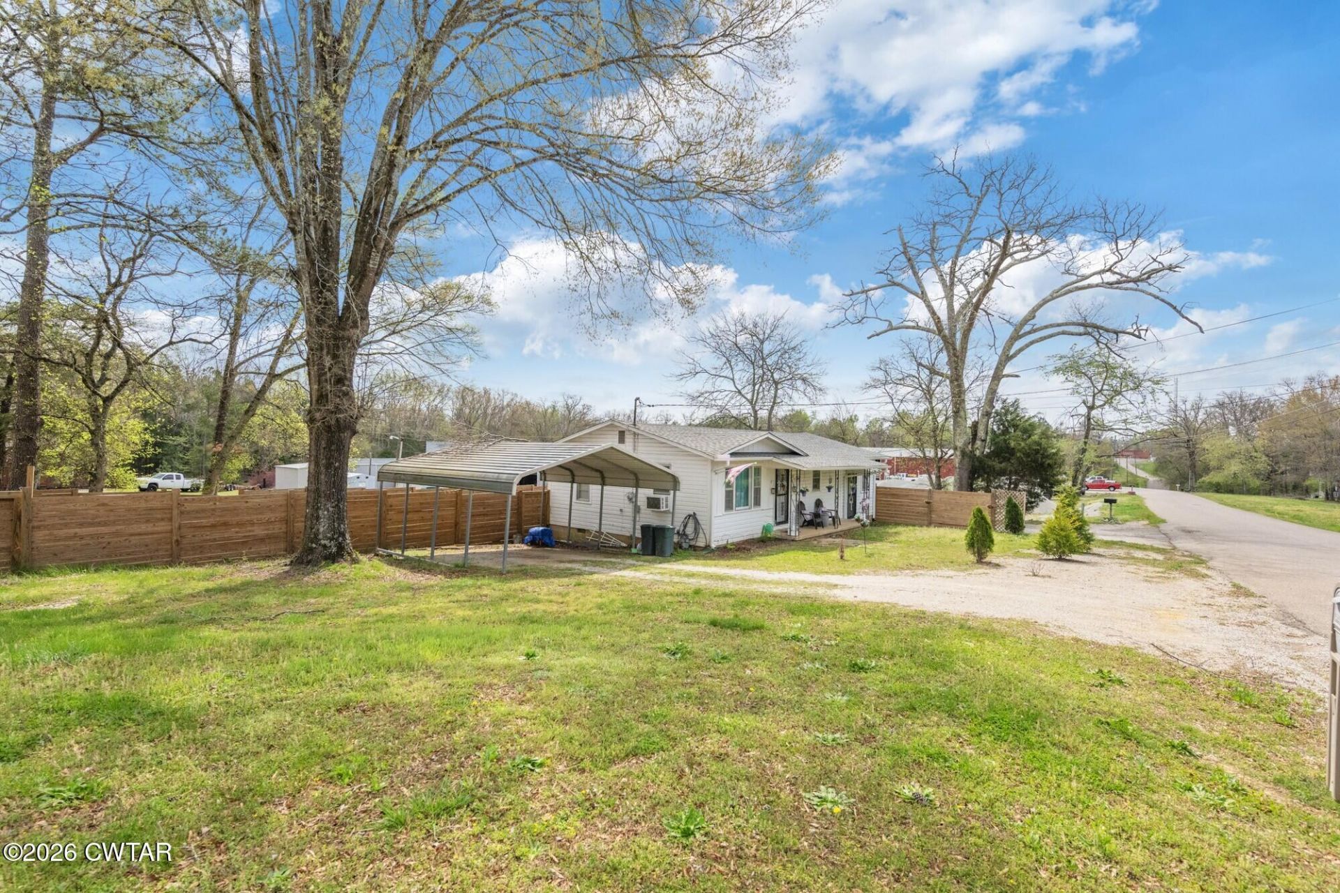 252 Luna Street Decaturville, TN 38329