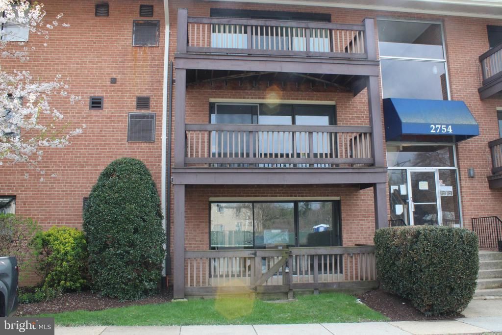 2754 Hollywood Road, Unit 101, Falls Church, VA 22043 Main Photo