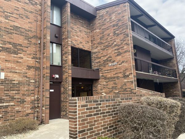 14529 Walden Court, Unit M3, Oak Forest, IL 60452