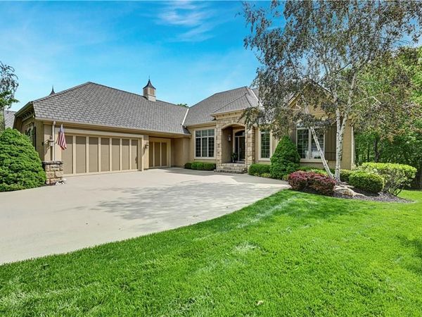 16719 S Country Club Drive, Loch Lloyd, MO 64012