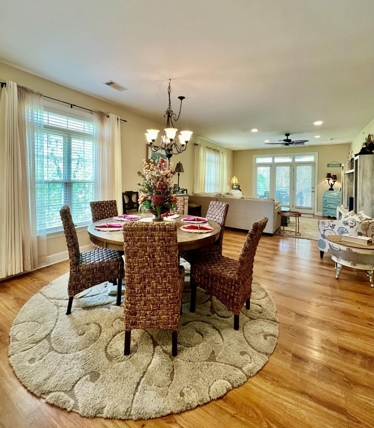 121 Ballard Lane Photo 9