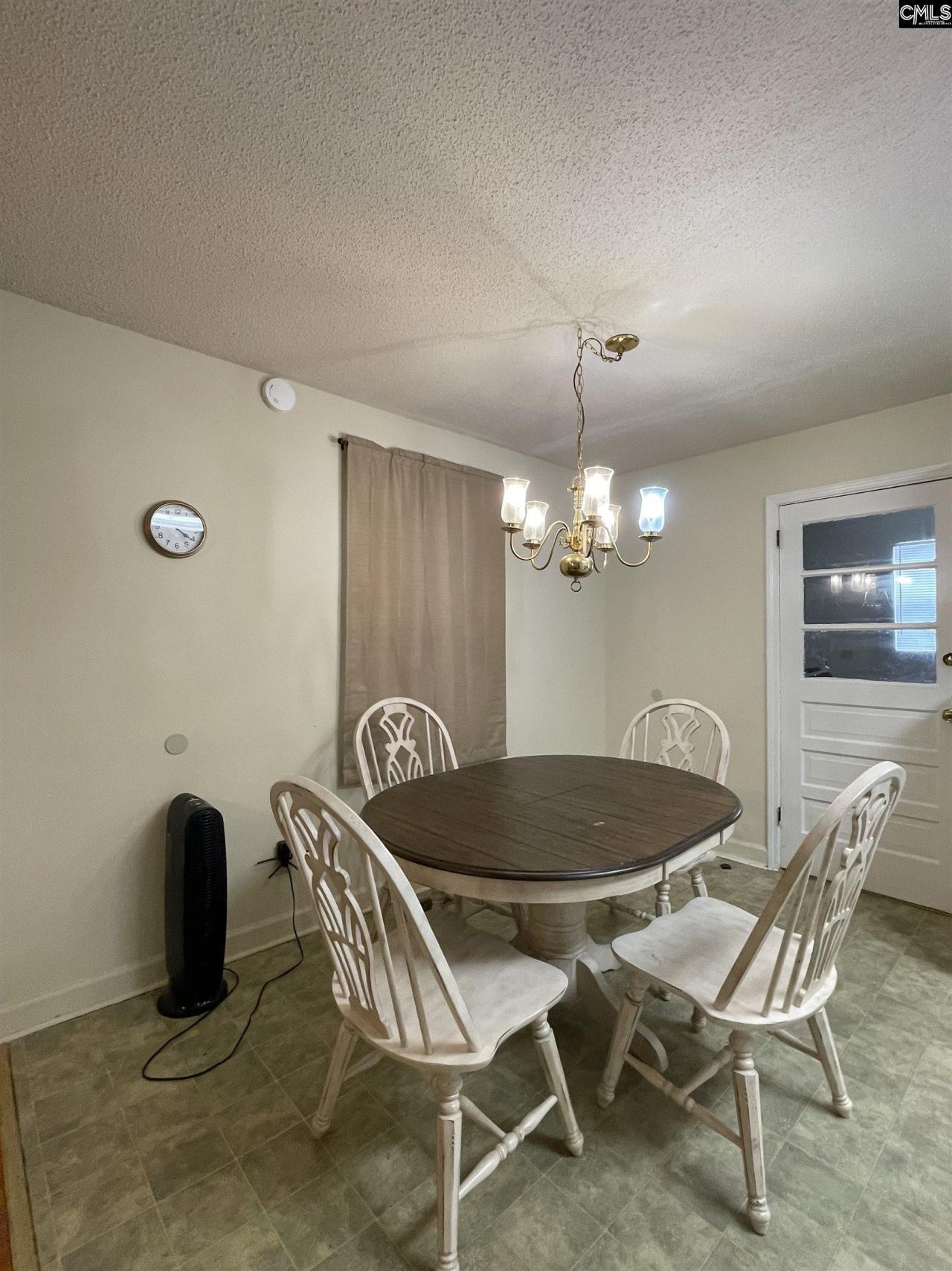 358 Railroad Avenue  Photo 4