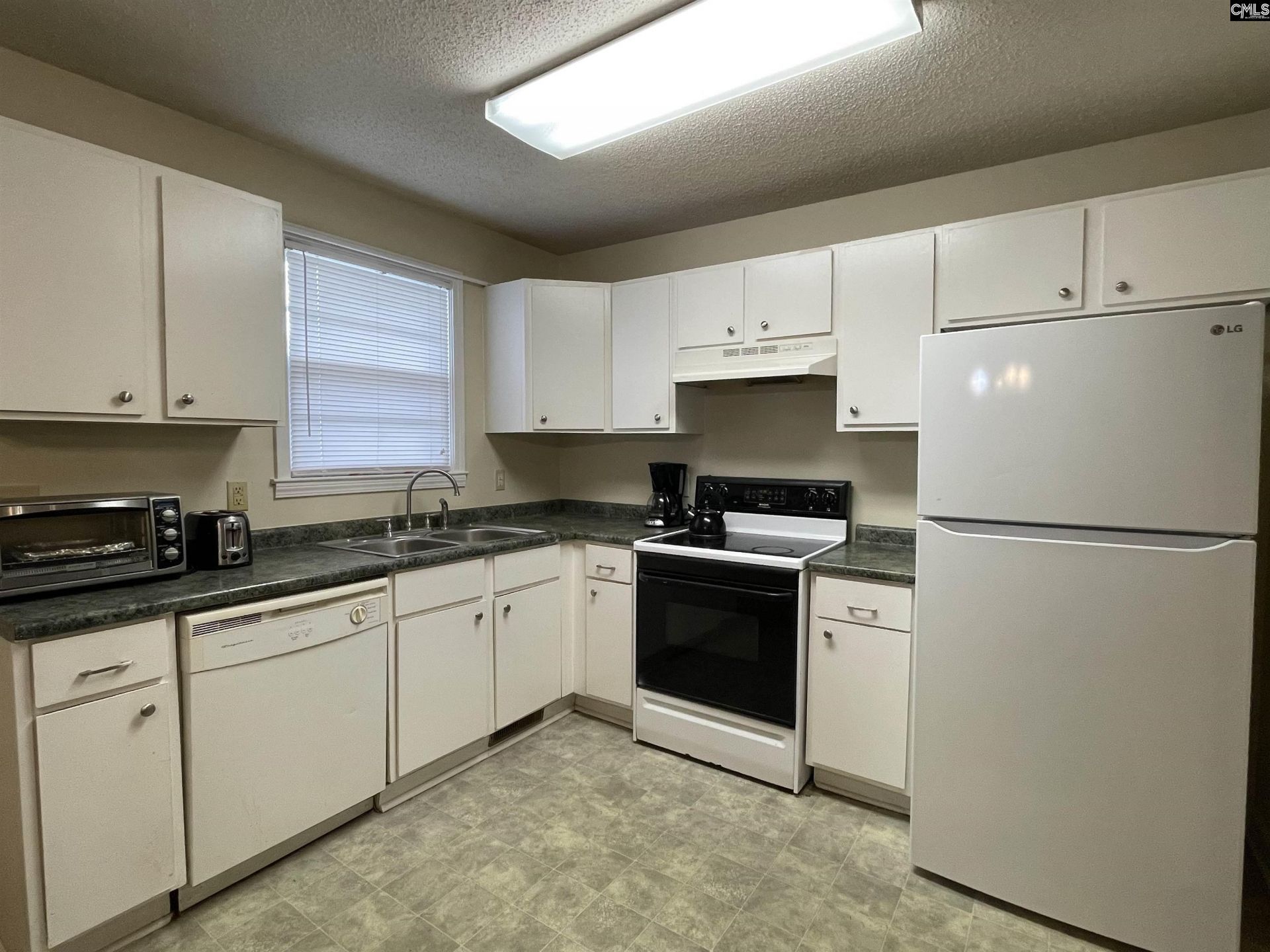 358 Railroad Avenue  Photo 5