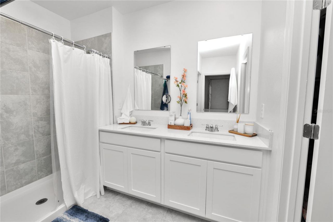 1740 White Water Court , Davenport, FL 33837 Photo