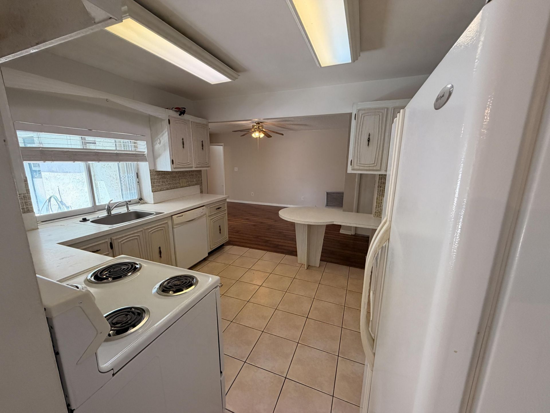 8300 SW 26th Place, Davie, FL 33328 Photo