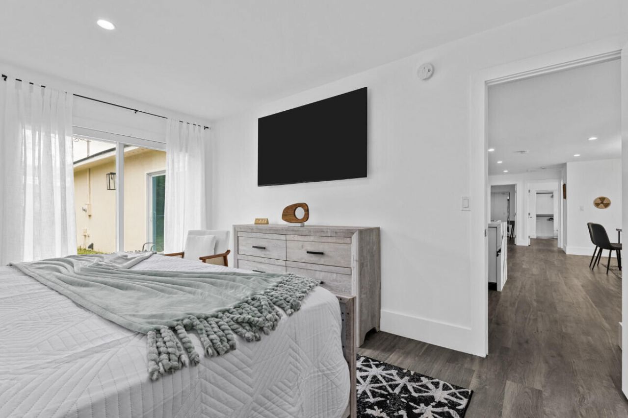 1456 Cross Way, West Palm Beach, FL 33401 Photo