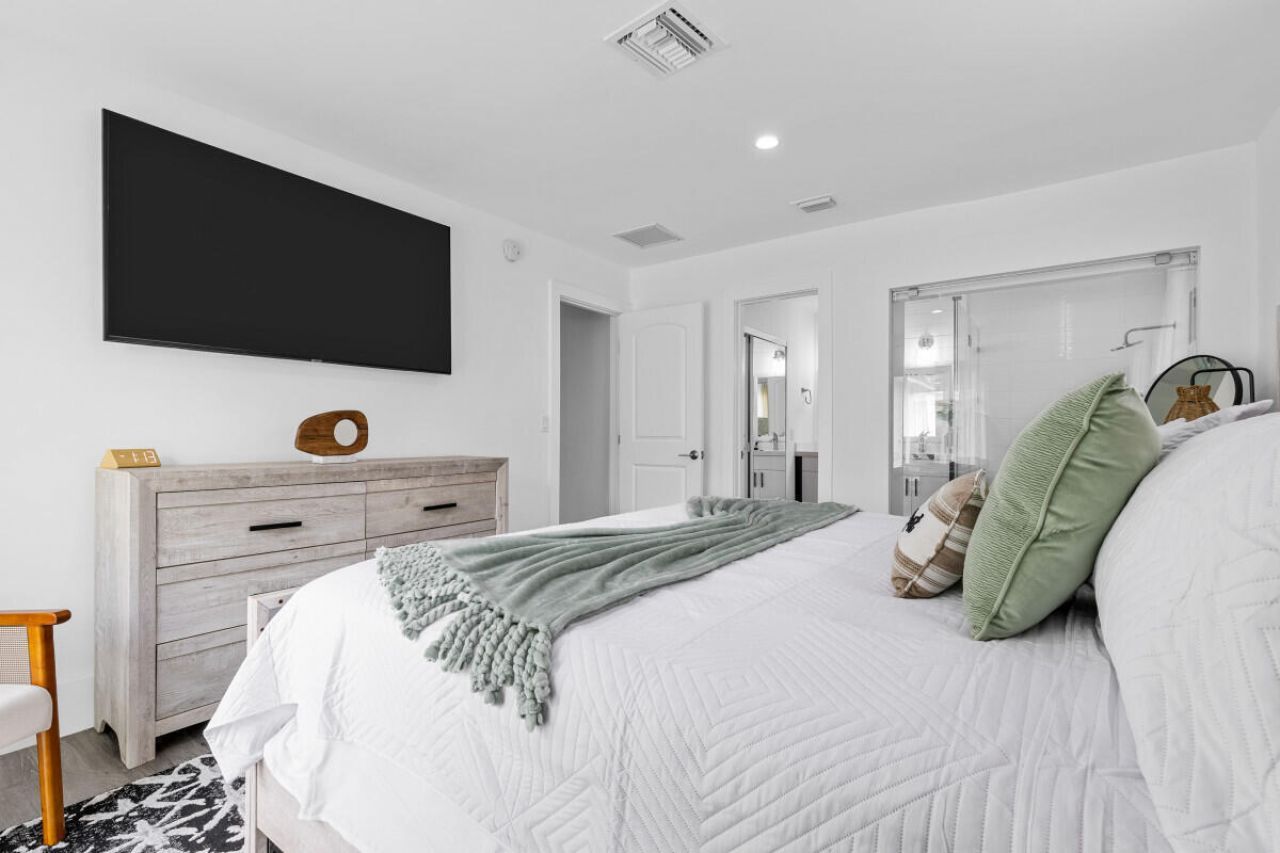 1456 Cross Way, West Palm Beach, FL 33401 Photo