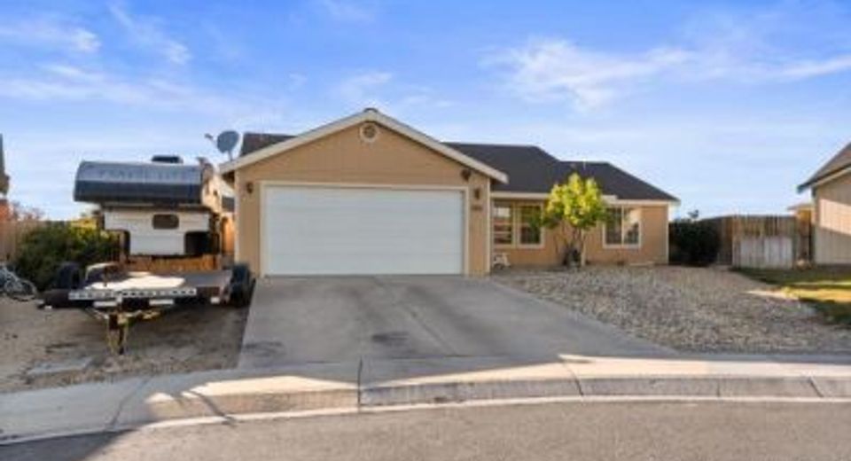 552 Spur Court, Fernley, NV 89408 Photo