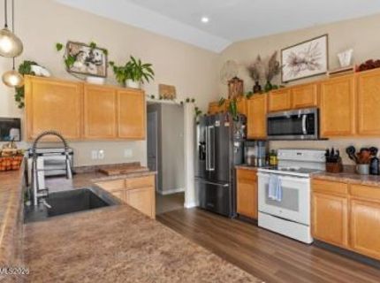 552 Spur Court, Fernley, NV 89408 Photo