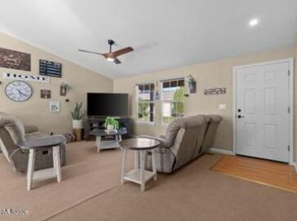 552 Spur Court, Fernley, NV 89408 Photo