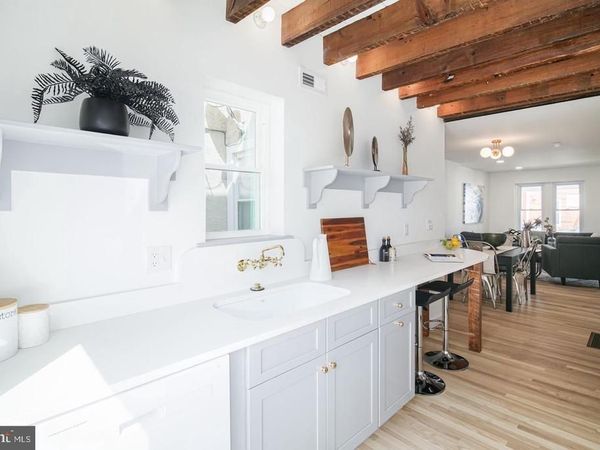 320 IONA AVENUE , NARBERTH, PA 19072