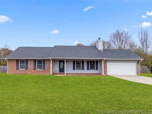 376 Woodberry Circle, Raeford, NC 28376