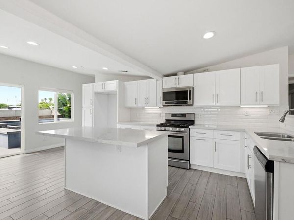 648 Cocapah Street, Vista, CA 92083