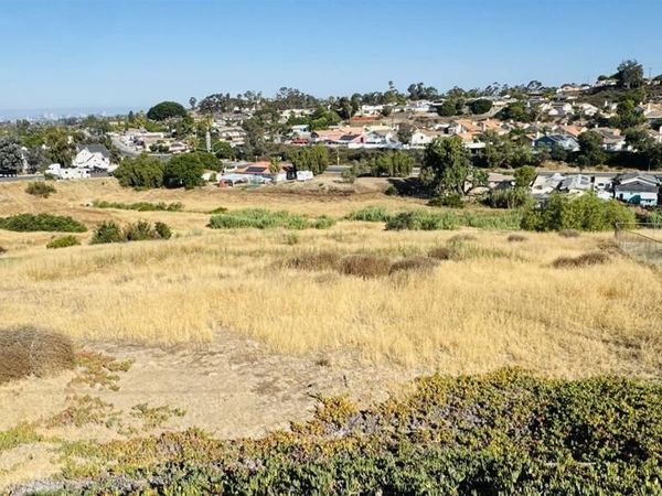 744 Beacon Drive, San Diego, CA 92114