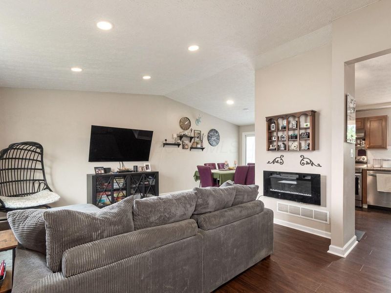 8768 Scarsdale Boulevard, Powell, OH 43065 Photo 4