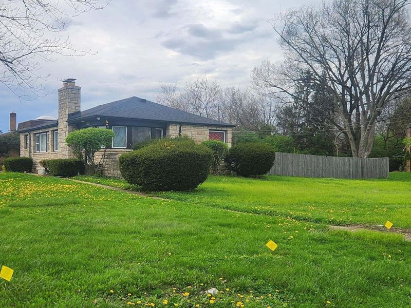 3270 E Livingston Avenue, Columbus, OH 43227 Photo 2