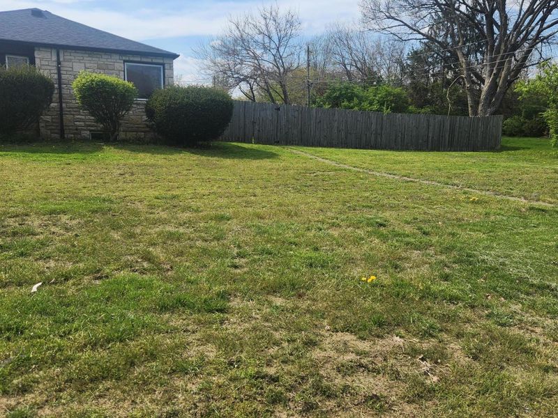 3270 E Livingston Avenue, Columbus, OH 43227 Photo 4