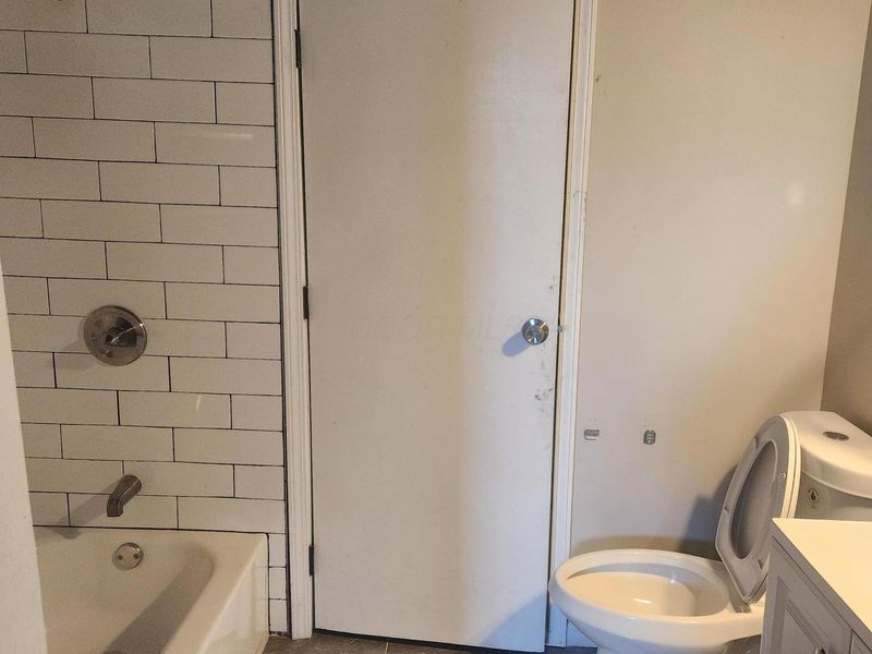 3270 E Livingston Avenue, Columbus, OH 43227 Photo 8