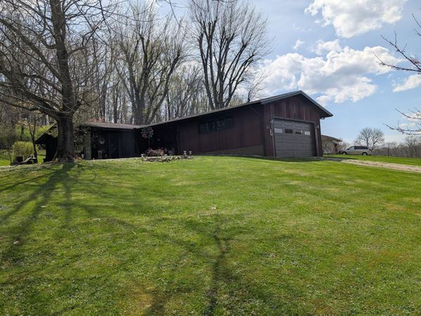 228 Crowley Drive , Roseville, OH 43777