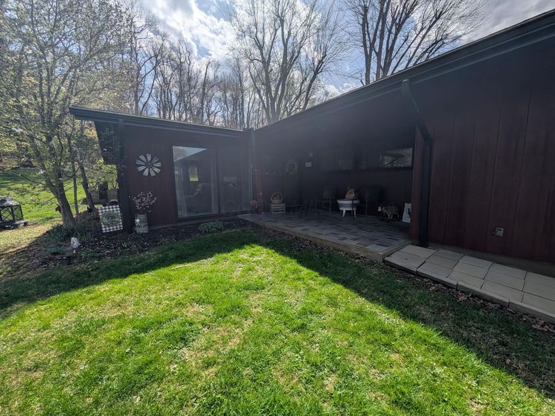 228 Crowley Drive , Roseville, OH 43777 Photo 2