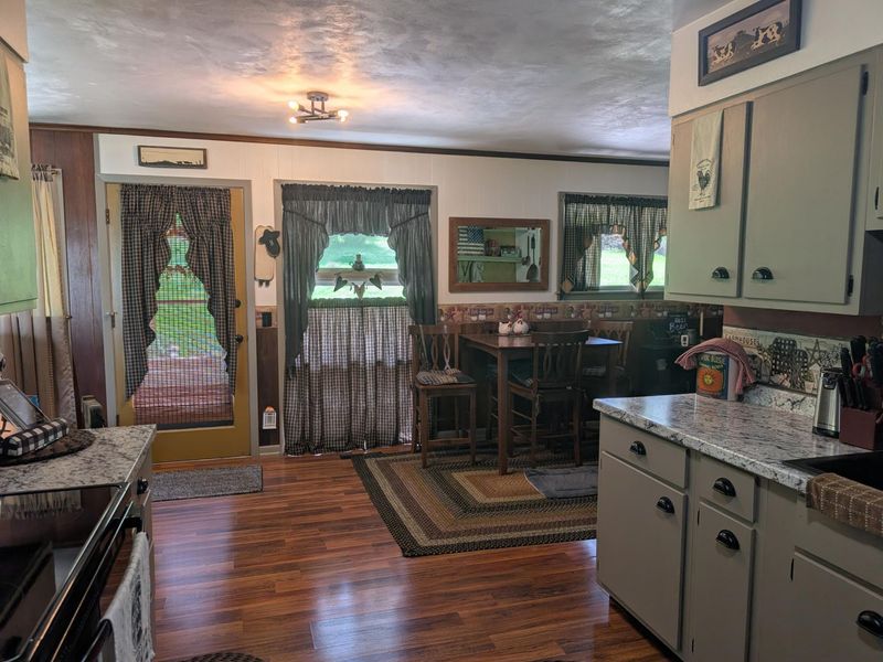 228 Crowley Drive , Roseville, OH 43777 Photo 8