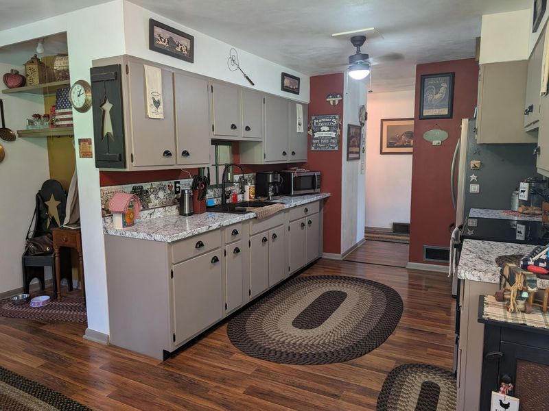 228 Crowley Drive , Roseville, OH 43777 Photo 9