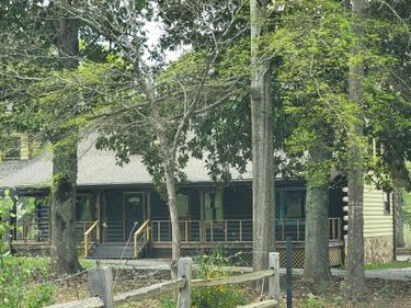 24 Alexander Road, Grantville, GA 30220