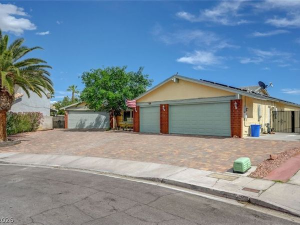 2213 Piccolo Way , Las Vegas, NV 89146