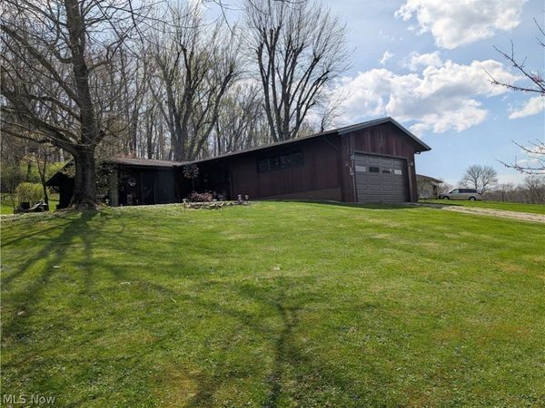 228 Crowley Drive, Roseville, OH 43777