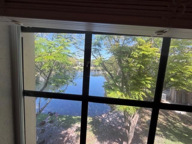 2024 Freeport Lane, Riviera Beach, FL 33404 Photo