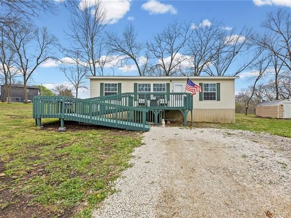 5 Persimmon Lane, Mapleton, KS 66754