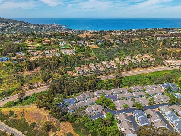 8028 Caminito Mallorca, La Jolla, CA 92037