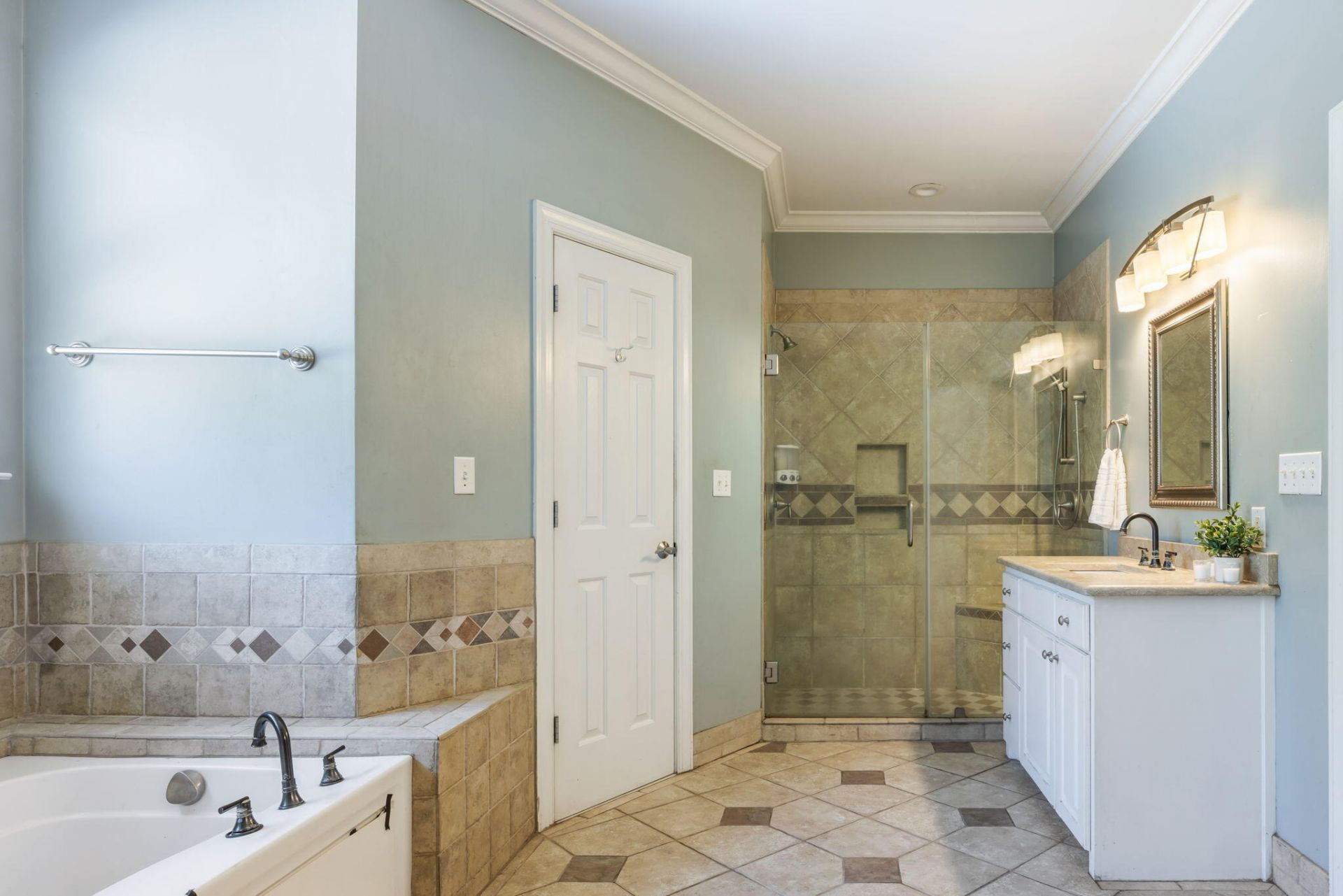 5568 Jenks Montgomery Road Photo 19