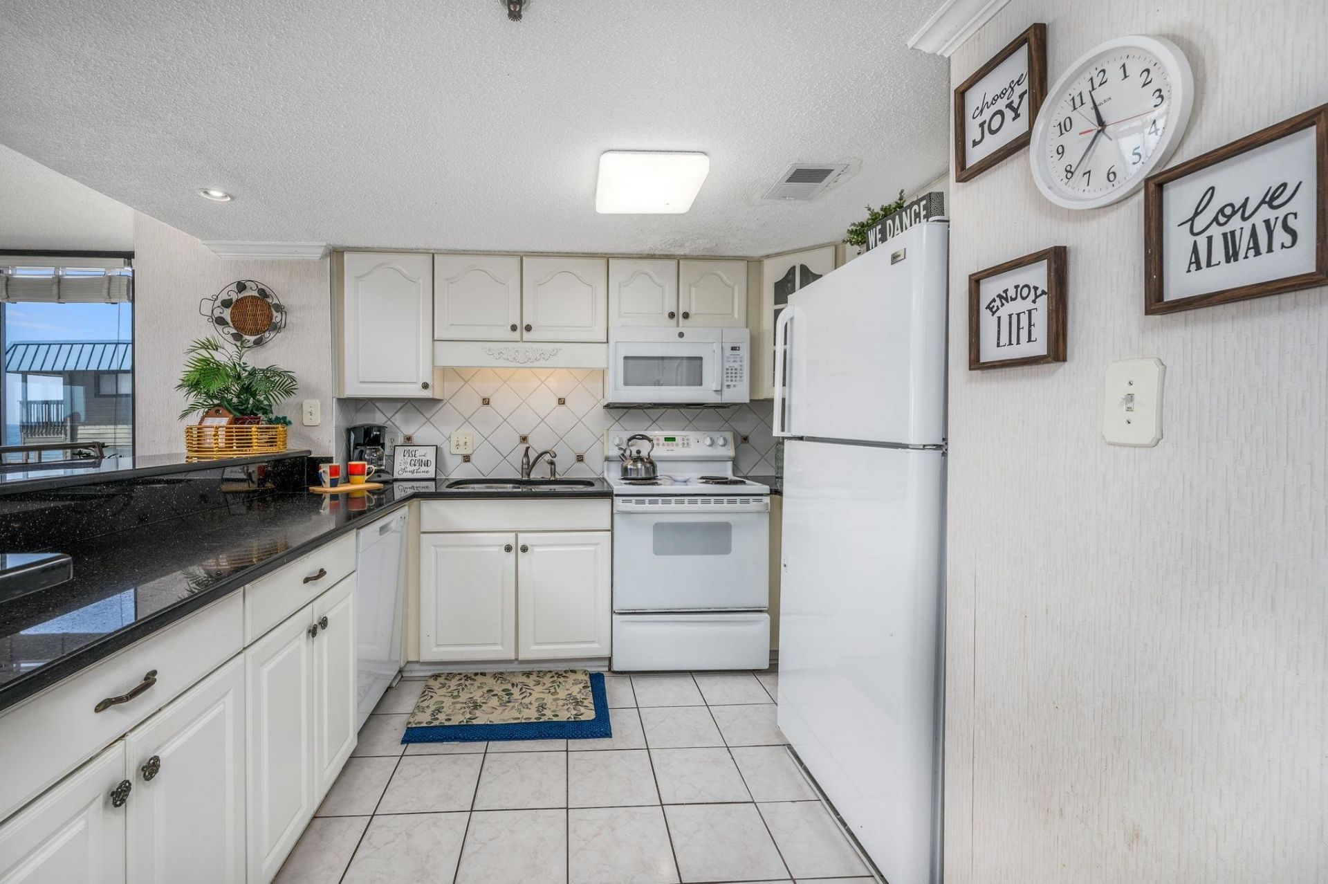 6100 Ocean Blvd. N Photo 8