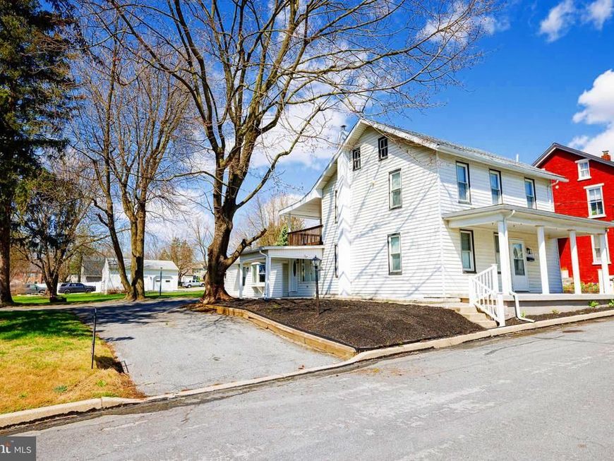 222 N Market Avenue, Mount Joy, PA 17552 Main Photo