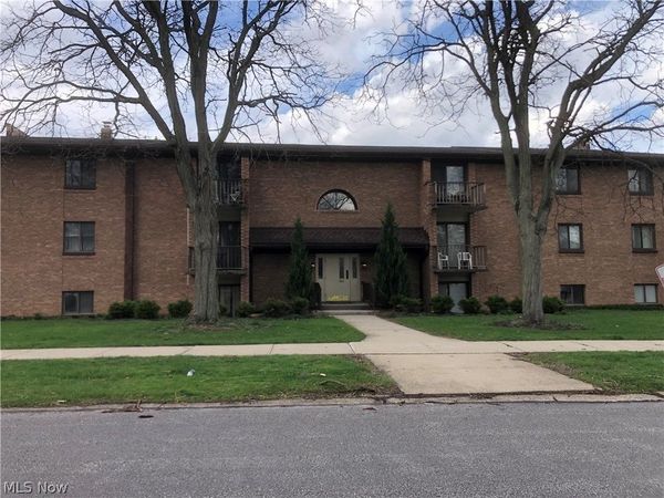 600 Tollis Pky , Unit 309, Broadview Heights, OH 44147
