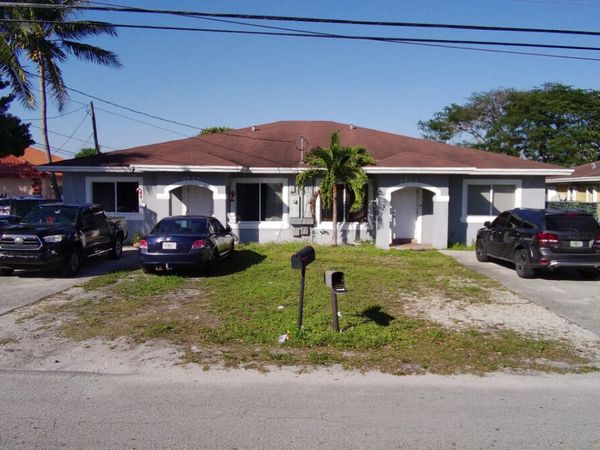 9927 NW 26th Avenue, Miami, FL 33147
