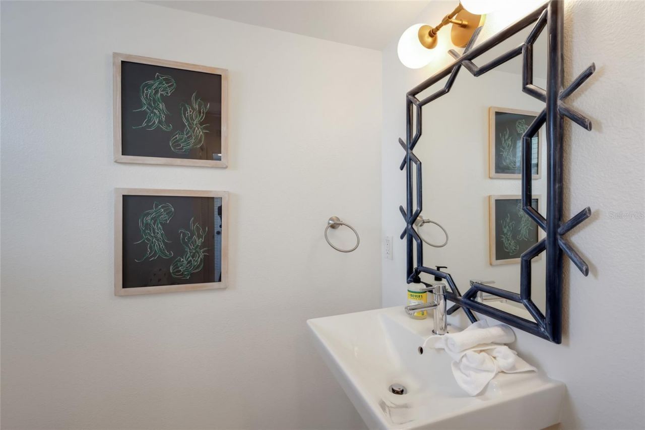 727 Jacaranda Road, Anna Maria, FL 34216 Photo