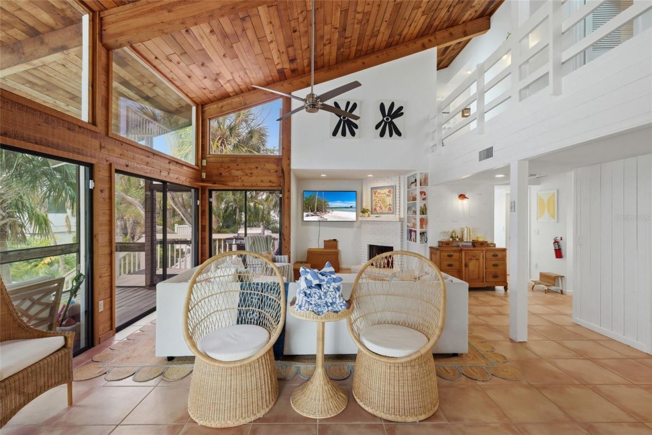 727 Jacaranda Road, Anna Maria, FL 34216 Photo