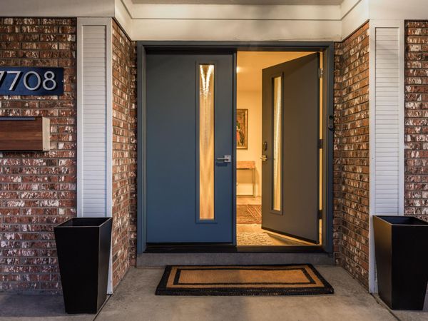 7708 Summer Avenue NE, Albuquerque, NM 87110