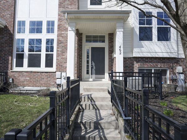 462 GROSVENOR Lane, Aurora, IL 60504
