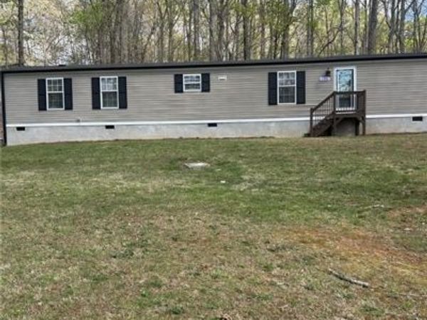 130 Renee Drive , Thomasville, NC 27360